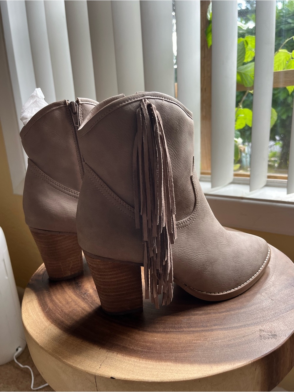Hem Beige Suede Tassel Ankle Boots - Picture 4 of 6